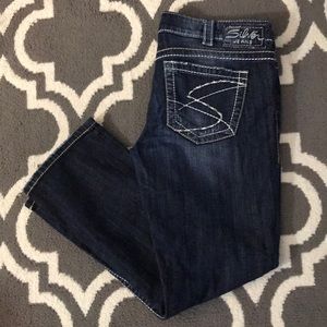 Silver Santorini Dark Wash Capri Jeans Size 30/27